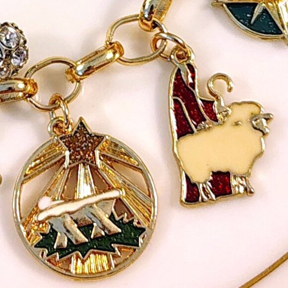 Vtg Christmas Story CHARM Bracelet Gold Tone Designed for Macy's - Picture 7 of 11